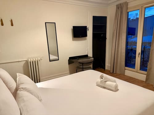 Korner République, Room