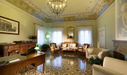 Palazzo di Valli, Lobby lounge