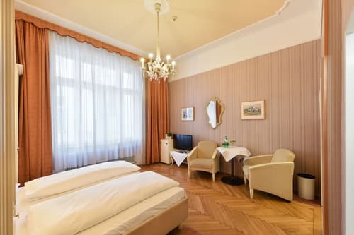 Hotel Pension Baronesse, Room