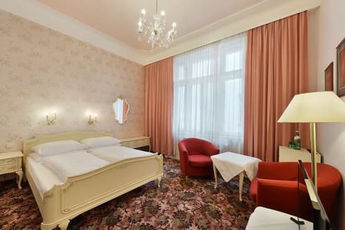 Hotel Pension Baronesse, Room