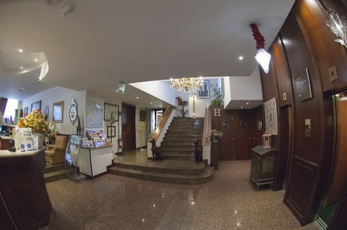 Hotel Bristol, Lobby