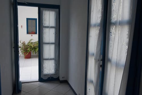 Irigeneia Hotel, Interior entrance