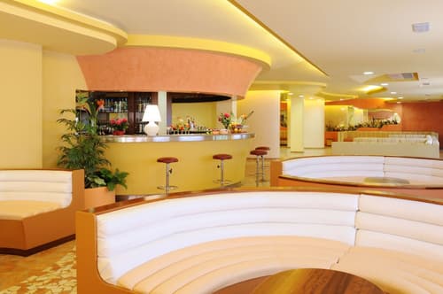 Hotel Oasis, Lobby sitting area