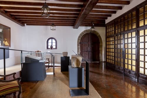 Parador de Tortosa, Interior entrance