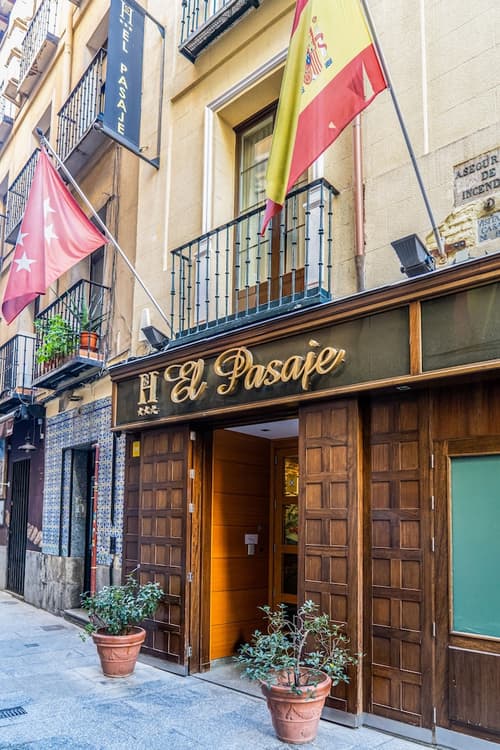 Windsor Puerta del Sol, Front of property