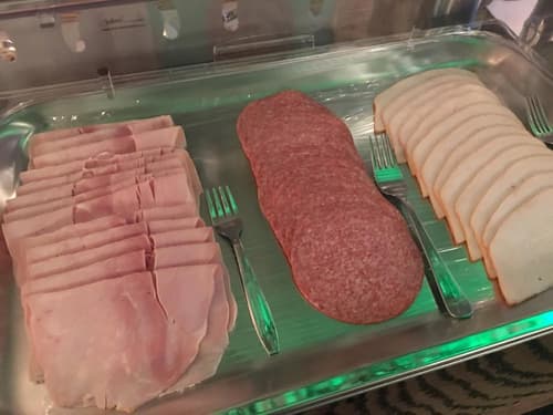 Amadeus Hotel, Restaurant