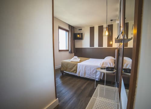 Hotel Continental, Room