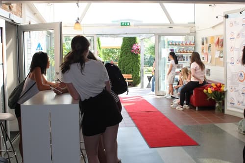 HI Oslo Haraldsheim - Hostel, Interior entrance