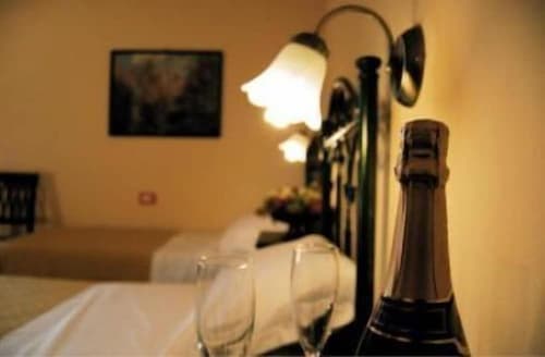 Hotel Columbia, Room