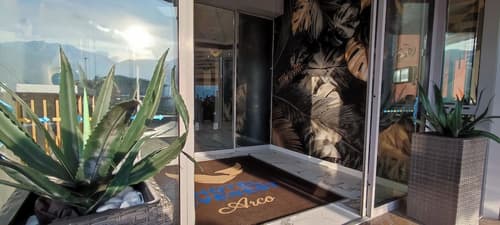 Hotel Everest Arco, Interior entrance