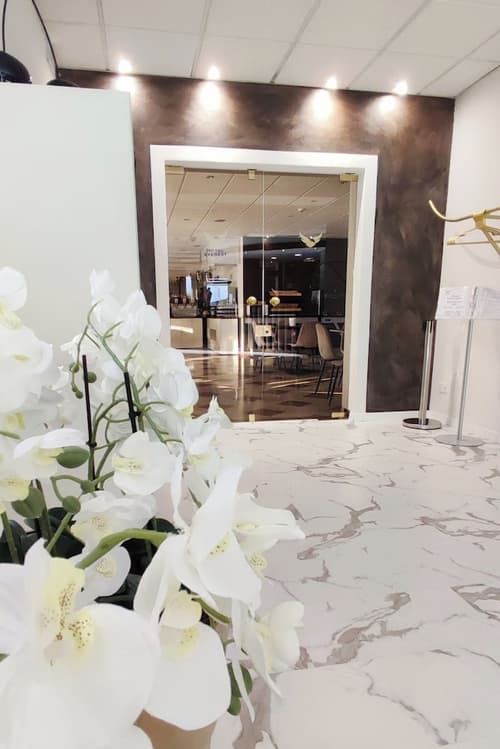 Hotel Everest Arco, Interior entrance