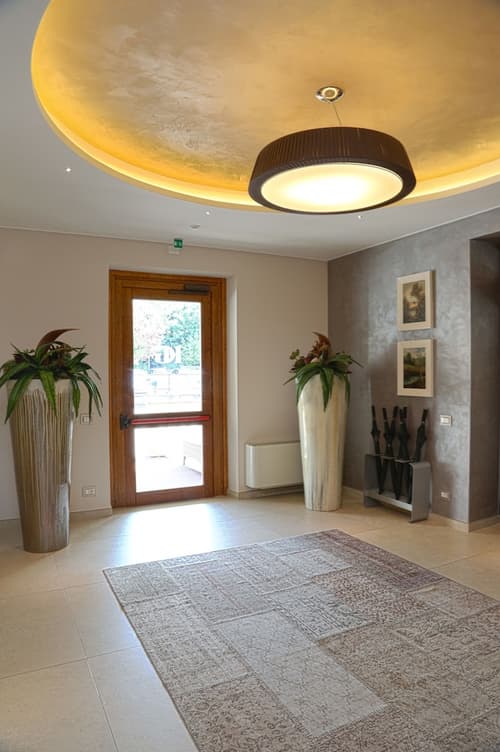 Hotel Garden, Interior entrance