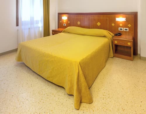 Hotel Adriatico, Room