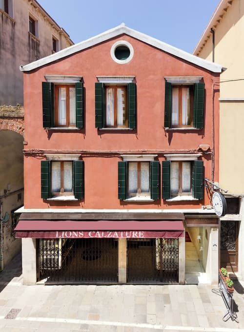 Hotel Adriatico, Front of property