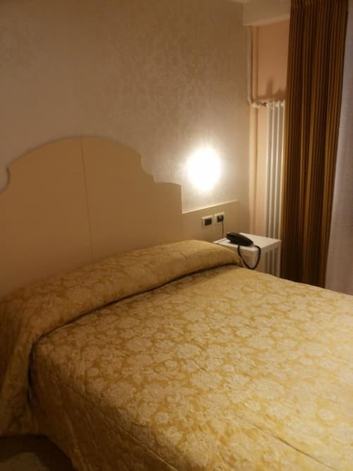 Hotel Adriatico, Room