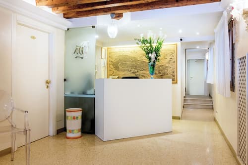 Hotel Adriatico, Reception