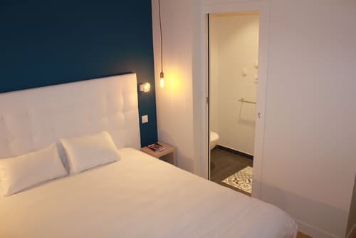 Hôtel La Fontaine Caen Centre, Room