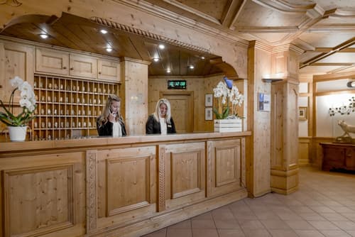 Cristallo Hotel Residence, Reception