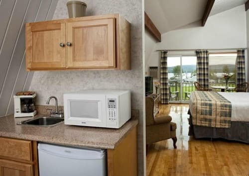 Silver Dart Lodge, Room