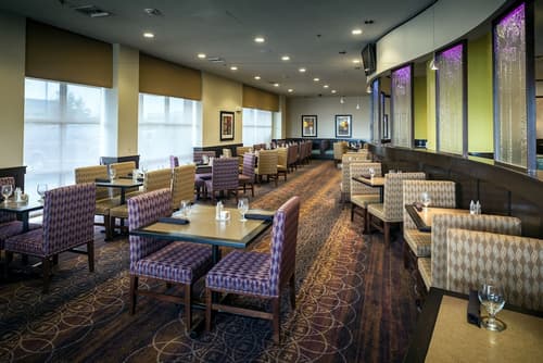 Crowne Plaza Anchorage Midtown by IHG, Restaurant