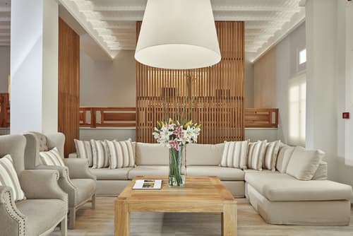 Kosmoplaz Beach Hotel, Lobby sitting area