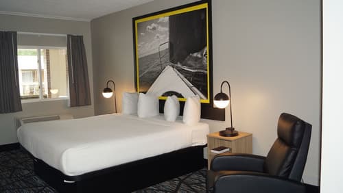 Super 8 by Wyndham Traverse City, Room