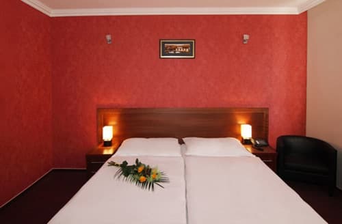 Hotel Relax Inn, Room