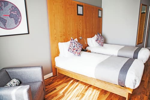 Ramada by Wyndham Belfast City Centre, Room