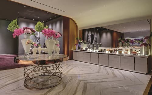 ARIA Resort & Casino, Lobby lounge