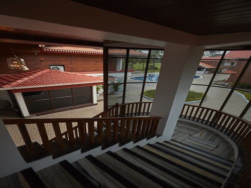 Sea Queen Beach Resort and Spa, Interior entrance