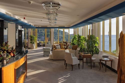 Hotel More, Lobby sitting area