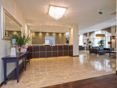 Hotel For You, Concierge desk