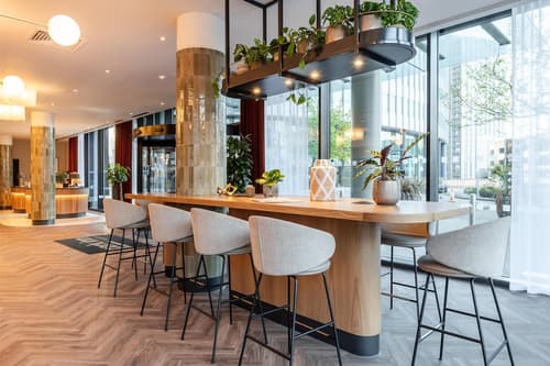 Radisson Hotel Manchester City Centre, A Verified Net Zero Hotel, Lobby