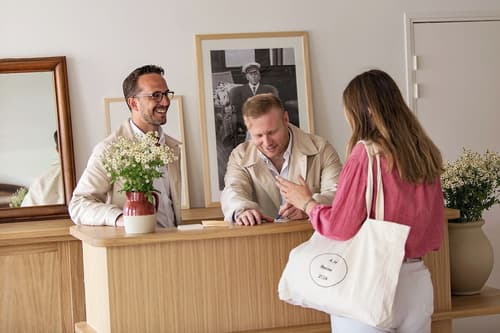 Alfred Hotels Beaune La Madeleine, Reception