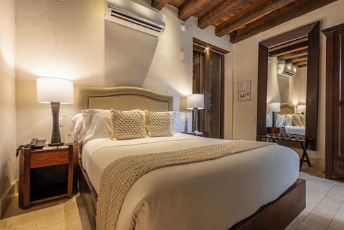 Ananda Hotel Boutique, Room