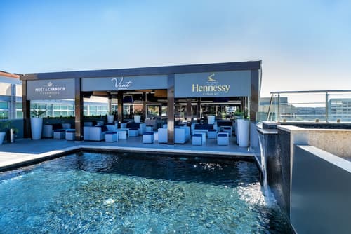 W&P Santo Domingo, Pool waterfall