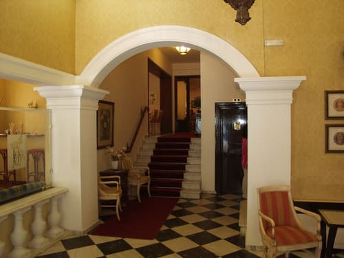 Cavalieri Hotel, Lobby
