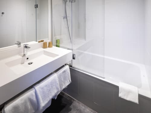 Greet Hotel Beaune, Room