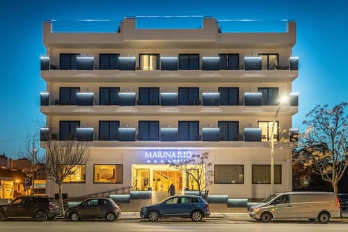 Marina Rio, Front of property - evening/night