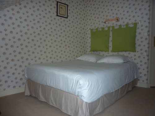 Hôtel du Manoir, Room