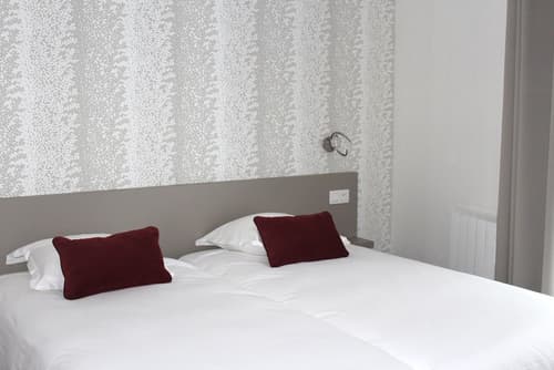 Hôtel du Manoir, Room