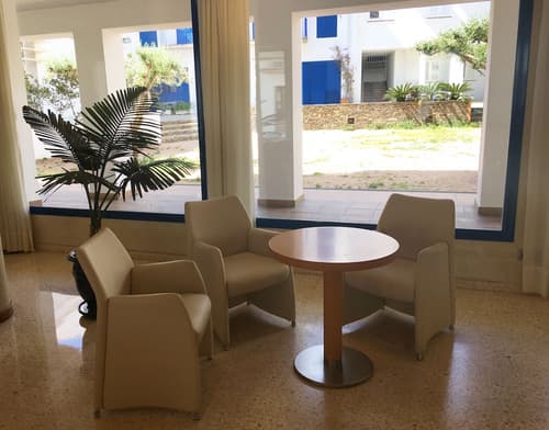 Hotel Octavia, Lobby sitting area