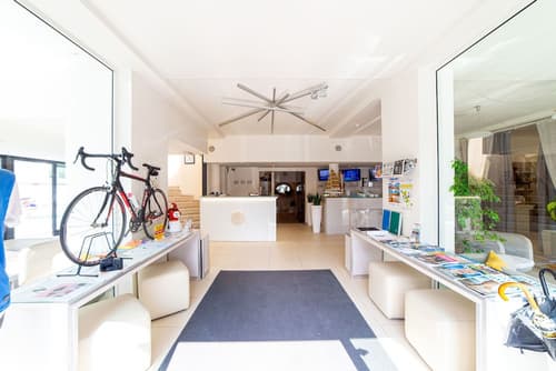 Ferretti Beach Hotel, Reception