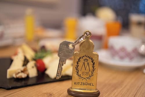 Q Hotel Maria Theresia, Reception