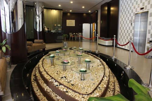 Signature Hotel Apartments & Spa, Interior entrance