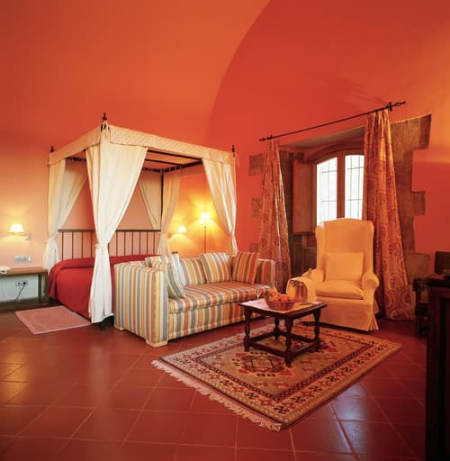 Parador de Cardona, Room