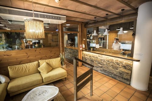 Hotel Restaurante Les Brases, Lobby sitting area