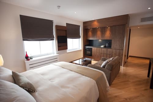 Presidential Apartments - Kensington, Room