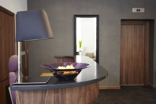 Presidential Apartments - Kensington, Reception