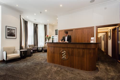 Presidential Apartments - Kensington, Lobby sitting area